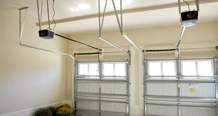 Residential Emergency Garage Door Repair in Country Walk, FL