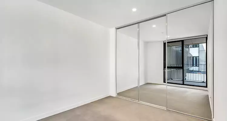 Why Homeowners Choose Us for Sliding Mirror Door Replacement in Country Walk, FL