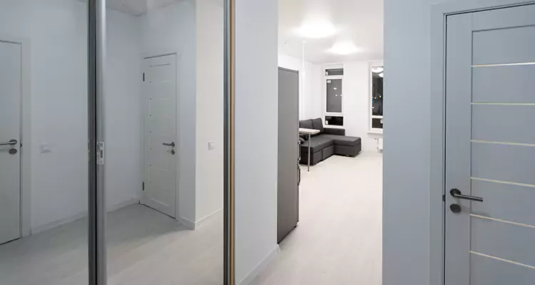 Modern Mirrored Closet Doors Repair in Country Walk, FL
