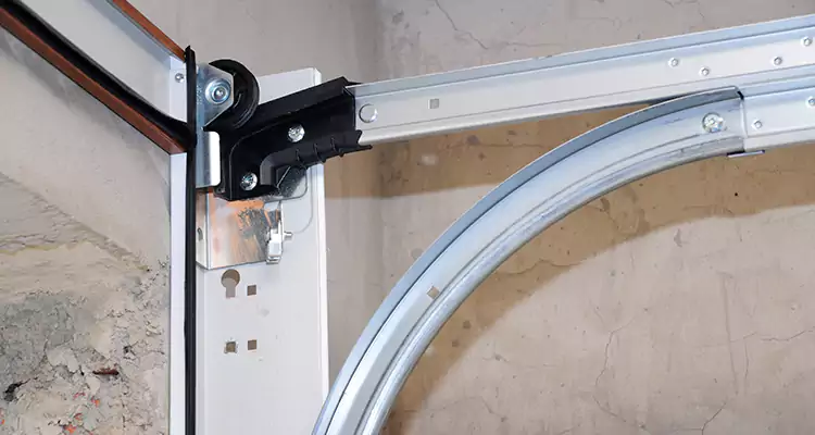 Maintain Liftmaster Garage Door Off Track in Country Walk, FL